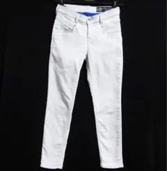 Item thumbnail for item 1cd87cff-5ace-428a-a14c-c5403ebad13e