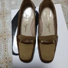 美品 Salvatore Ferragamo ローファー ブラウンのサムネイル