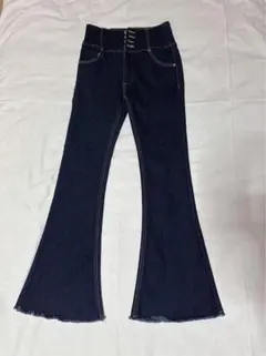 ダークブルーブーツカットデニムWEGO