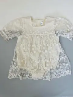 1歳　バースデーフォト　ドレス　９ヶ月から１２ヶ月 アイボリー花柄刺繍ロンパー