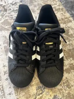 adidas SUPERSTAR ブラック/ホワイト スニーカー