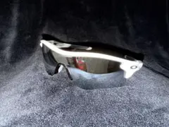 Oakley(オークリー)スポーツサングラス ホワイト/グレーのサムネイル