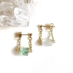 天然石ラフロックフローライトのチェーンフープピアス
