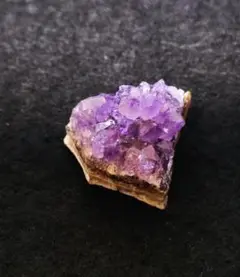 【天然石】アメジスト 原石 クラスター 約8.5g 紫水晶 No005