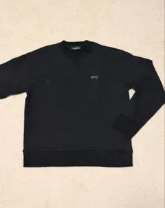【1度着用のみ美品】 APC 近年モデル スウェットシャツ トレーナー  ロゴ 1度着用のみ美品】 APC 近年モデル スウェットトレーナー ロゴ - メルカリ