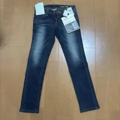 something スキニーデニム