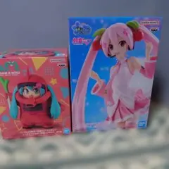 桜ミクフィギュア＆ガンダム35周年×初音ミクフィギュアセット