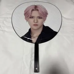 TREASURE ヨシノリ グッズセット ぬいぐるみ・うちわ・写真カード treasure ヨシ うちわ セット売り 2枚 - メルカリ