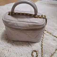 ライトグレー キルティングショルダーバッグ