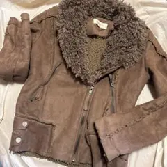 Elysasa ボア襟付きブラウンライダースジャケット