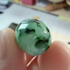 R1-0457天然本翡翠《本物保証》翡翠ペンダント 一品一図