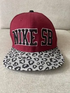 NIKE SB キャップ ボルドー レオパード柄　ワンサイズ　豹柄