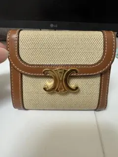 CELINE トリオンフ 三つ折り財布 タン - メルカリ