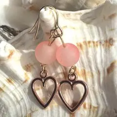 ピンクハート型フックピアス598
