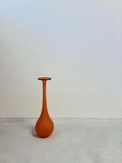 オレンジ　変形花瓶　花器　フラワーベース　ミッドセンチュリー　ポップ　インテリア