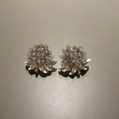 シルバー 花型 ピアス クリスタル装飾