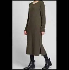 UNIQLO ワイドリブ　Vネック　ニットロングワンピース　体型カバー　ゆったり