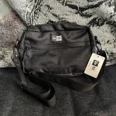 ★お値下げ不可★NEW ERA ショルダーポーチ ラージ 2L ブラックのサムネイル