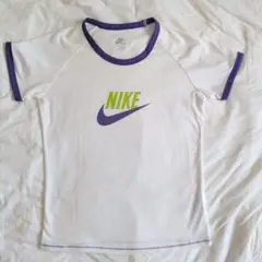 Nike ホワイト Tシャツ Mサイズ　レディース