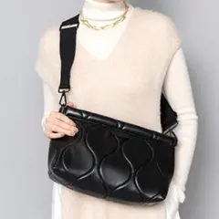 LE VERNIS キルティング クラッチ ショルダーバッグ ブラック