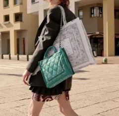 LeSportsac♡ペイズリーバンダナ柄 青 ショルダーバッグ