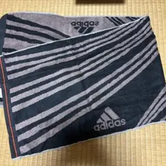 adidasスポーツタオル未使用品