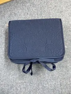 エスティローダー ノベルティ ネイビー キルティング トラベルポーチ　未使用