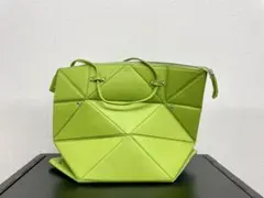 Item thumbnail for item 30ab6ecc-10e8-48ad-8088-03d5554304e8