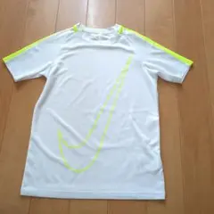 Nike ホワイト Tシャツ ショートスリーブ