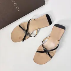 GUCCI メタルプレート フラットサンダル レザー サンダル 黒 イタリア製のサムネイル