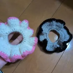 シュシュ ハンドメイド かぎ編み ブラック グレー ピンク 白 ２個セット☆