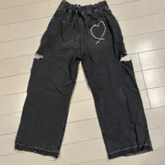 ブラックデニム　ワイドパンツ ハートペイント