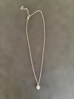 新品 ハートネックレス ゴールド ビジュー 華奢 アンティーク調 匿名
