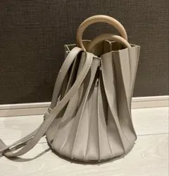 プリーツ　巾着　ショルダーバッグ　ハンドバッグ