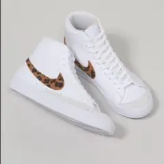 ✨美品　NIKE ナイキ W BLAZER MID '77 SE