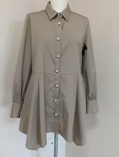 PLST　パールボタン　ペプラムシャツ