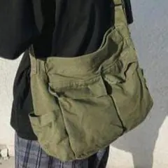 【新品】　ニュースペーパーバック　ショルダーバック　メッセンジャー　グリーン