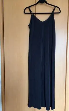 ブラック プリーツ キャミワンピース M