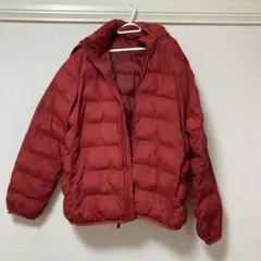 UNIQLO 赤 ダウンベスト フード付き 150