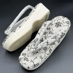 Item thumbnail for item f9500b33-52aa-4e33-810c-84847b8ee8e1