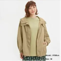 GU　オーバーサイズ　マウンテンパーカー　ベージュ