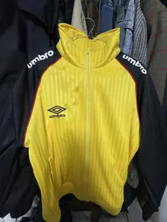 Umbro イエローストライプジャージ