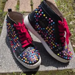 Christian　Louboutin　スタッズ装飾 ブラックスニーカー