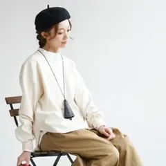 【美品】SOLAMONAT ソラモナ ペンネ天竺 キナリメンズライクプルオーバー