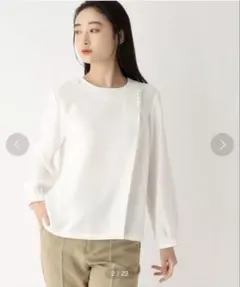 値下げ新品¥5,500 OPAQUE.CLIPパール調デザインブラウスホワイト