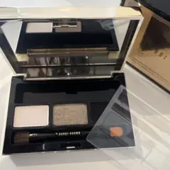 BOBBI BROWN ゴールデンアイパレットのサムネイル