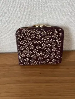 印傳屋 インデンヤ　二つ折り財布　小銭入れ　がま口　花柄　ボルドー　梅のサムネイル