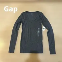 月末SALE❣️新品❣️GAP グレー Vネック 長袖Tシャツ 新品タグ付き