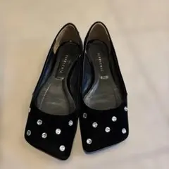 PIPPICHIC ビジュー付きブラックフラットシューズ