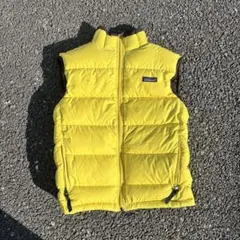 Patagonia パタゴニア ダウンベスト 黄色 Mサイズ ドローコード